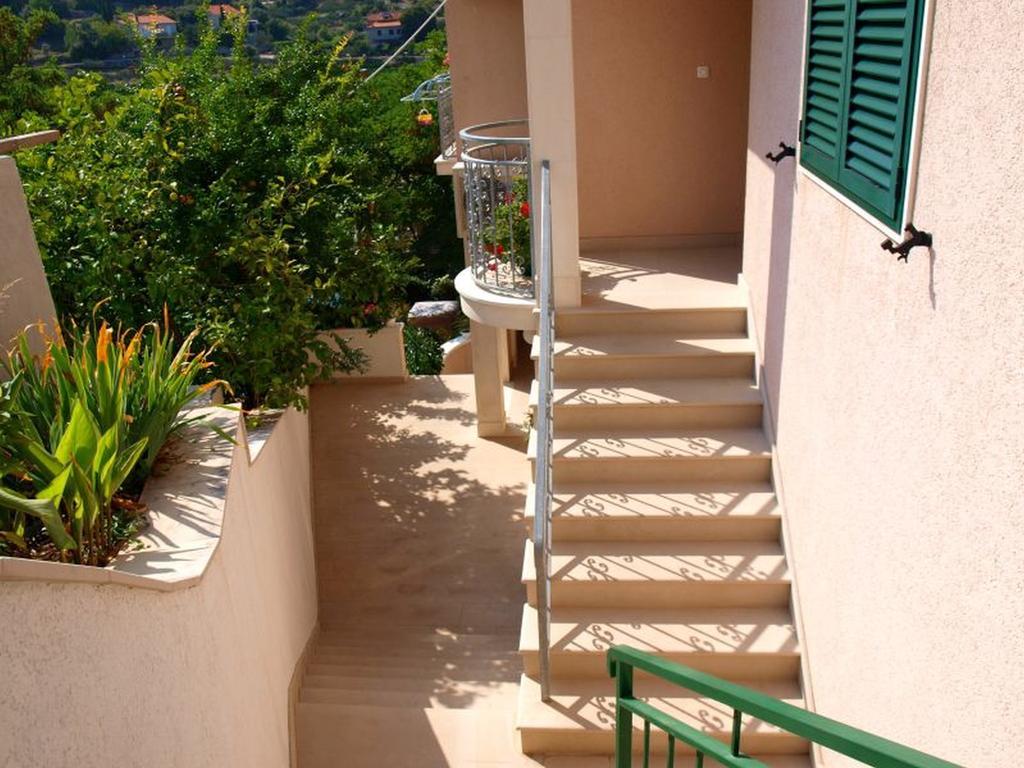 Apartments Mia Postira Rom bilde