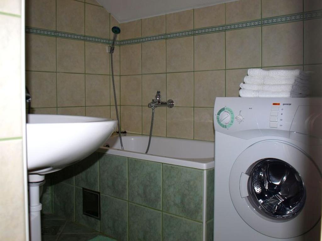 Apartments Mia Postira Rom bilde