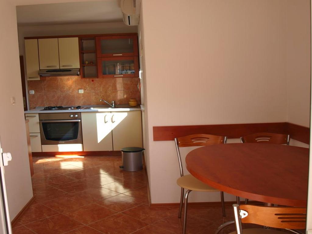 Apartments Mia Postira Rom bilde